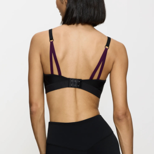  0004 BLACK