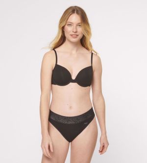  0004 BLACK