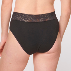  0004 BLACK