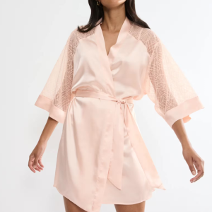 A Weekend To Remember Robe R* 0040 PORCELAIN